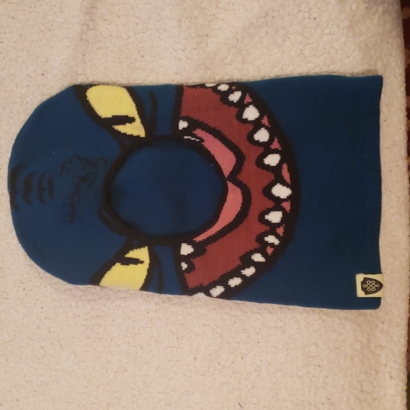 How To Train Your Dragon Pair of Children's Ski mask/Beanie - Picture 5 of 6